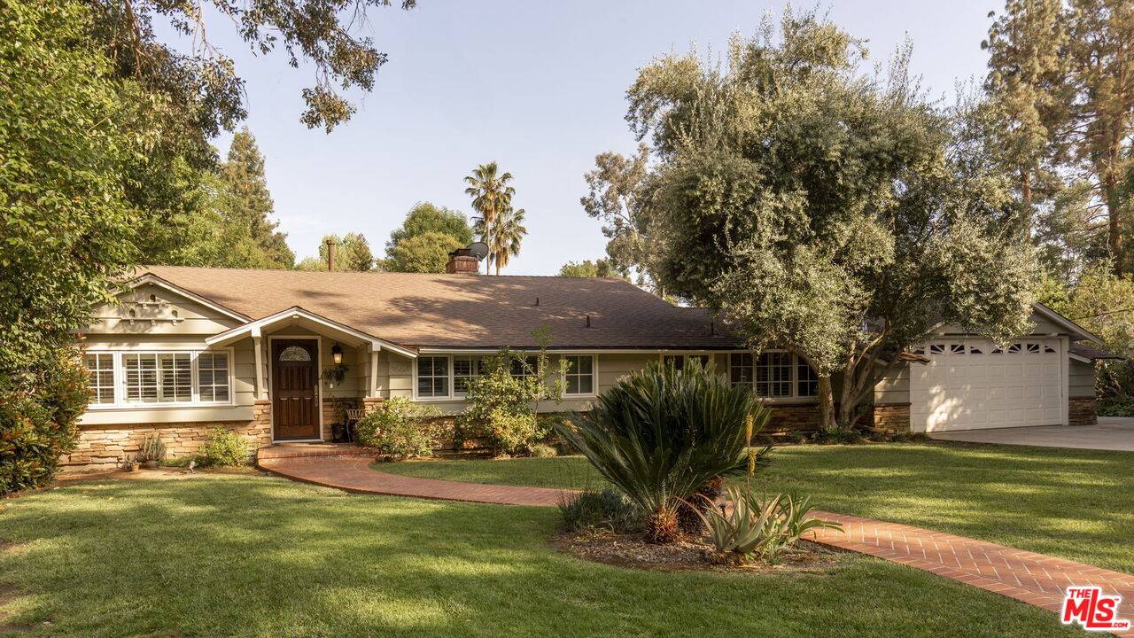 Woodland Hills, CA 91367,5124 Calenda Dr