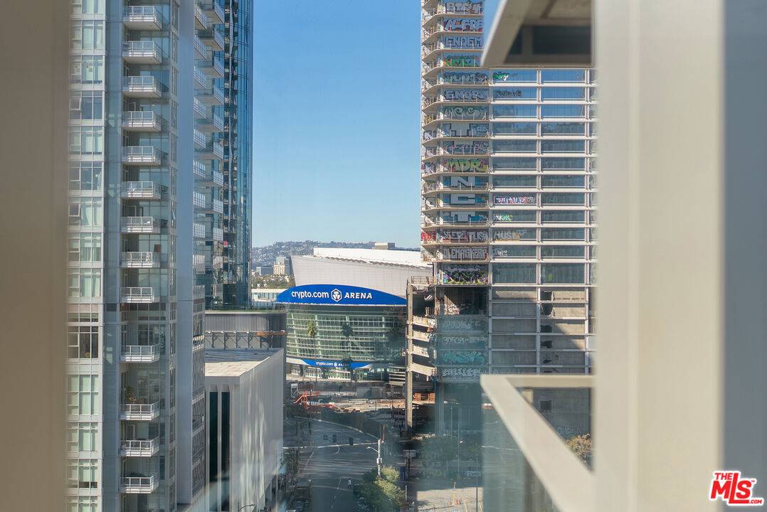 Los Angeles, CA 90015,1155 S Grand Ave #1103