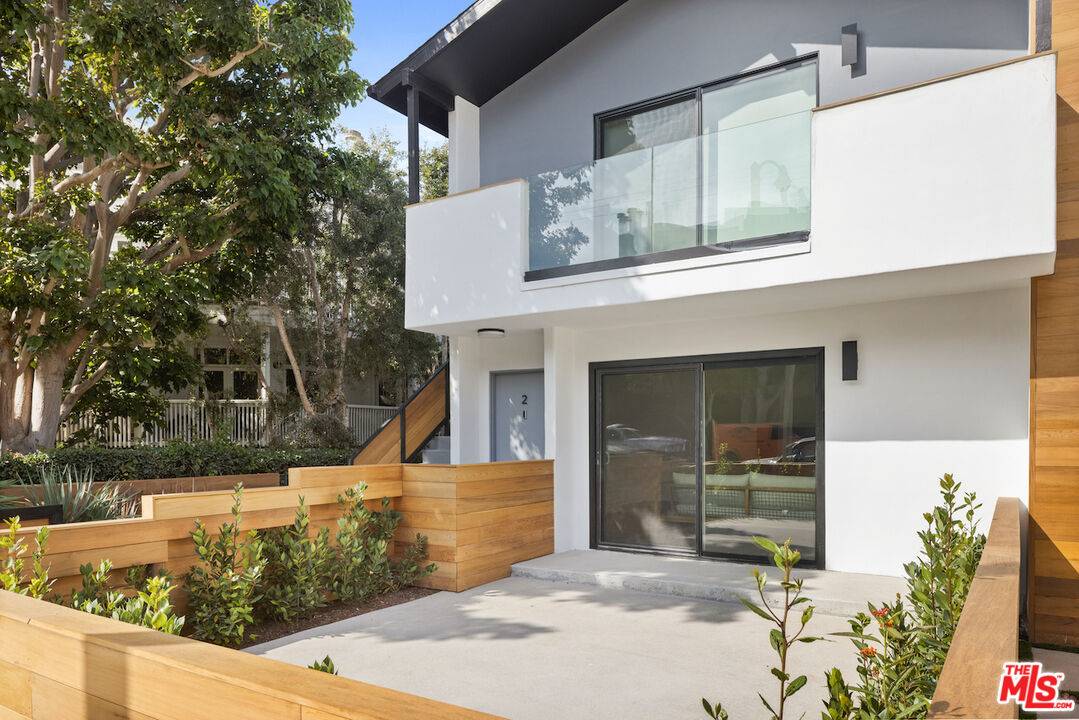 Santa Monica, CA 90405,2918 3rd St #2