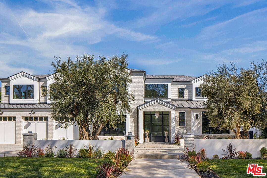 Pacific Palisades, CA 90272,1220 Corsica Dr