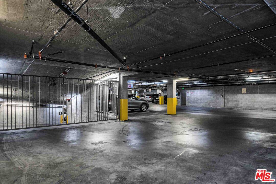 Los Angeles, CA 90035,1260 S Corning ST #505