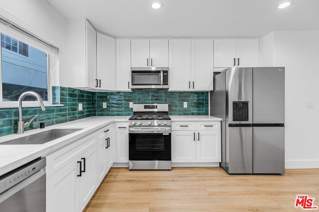 Los Angeles, CA 90026,2007 Vestal Ave #4