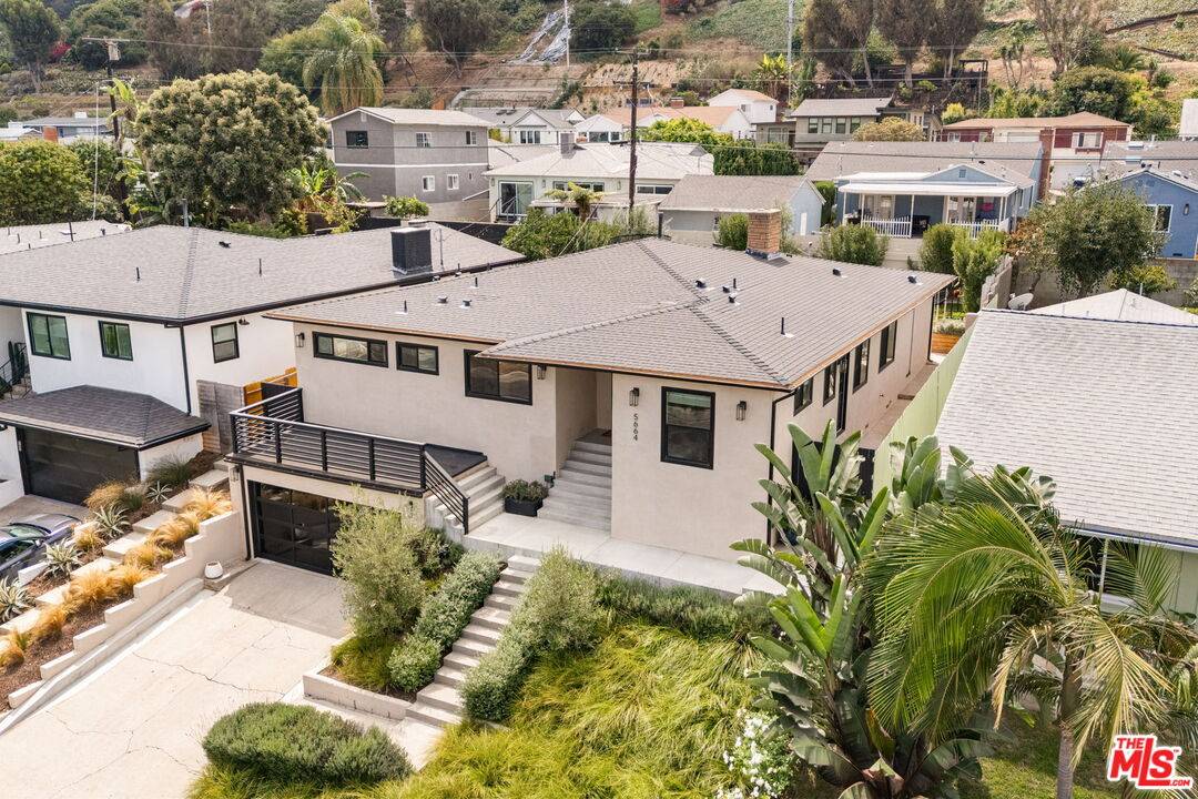 Los Angeles, CA 90016,5664 Coliseum St