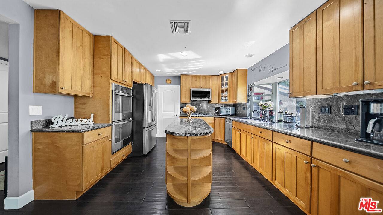 Porter Ranch, CA 91326,10939 Yolanda Ave