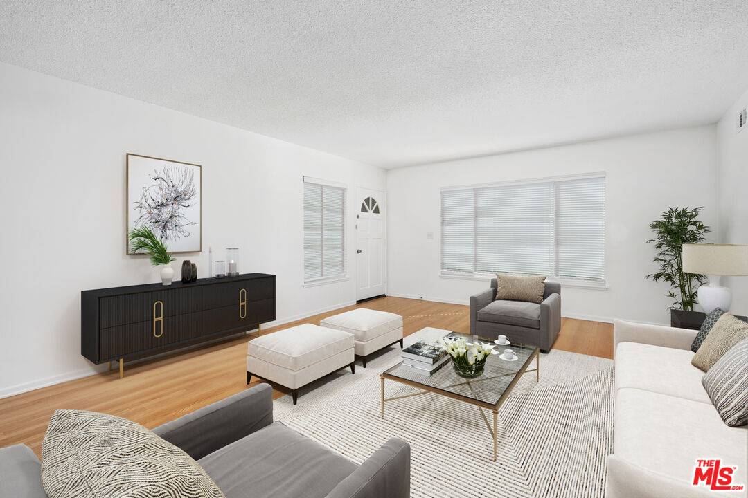 Los Angeles, CA 90056,5320 W 57th St