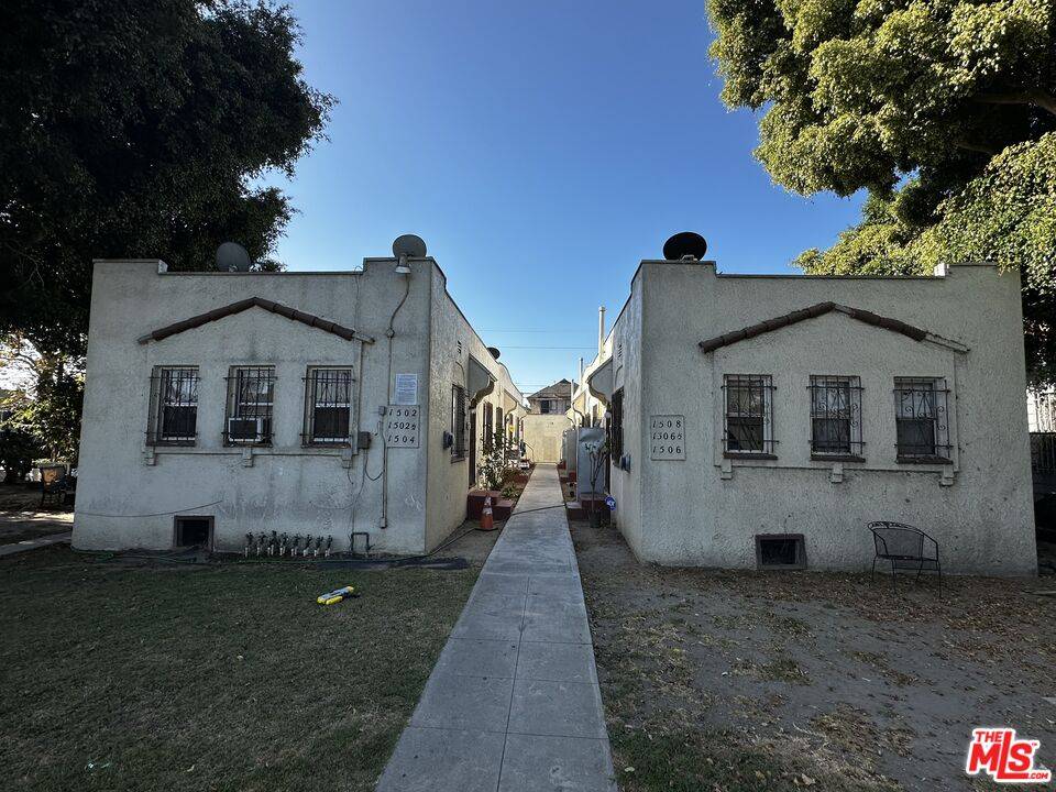 Los Angeles, CA 90047,1502 W 62nd St