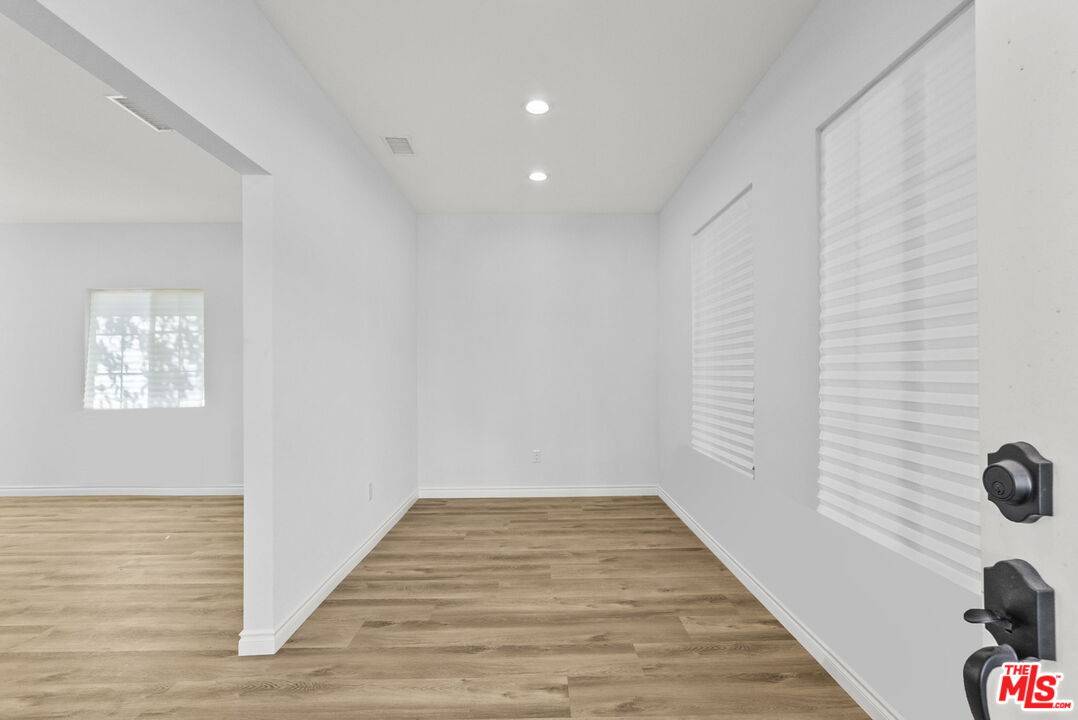 Los Angeles, CA 90018,3666 2nd Ave