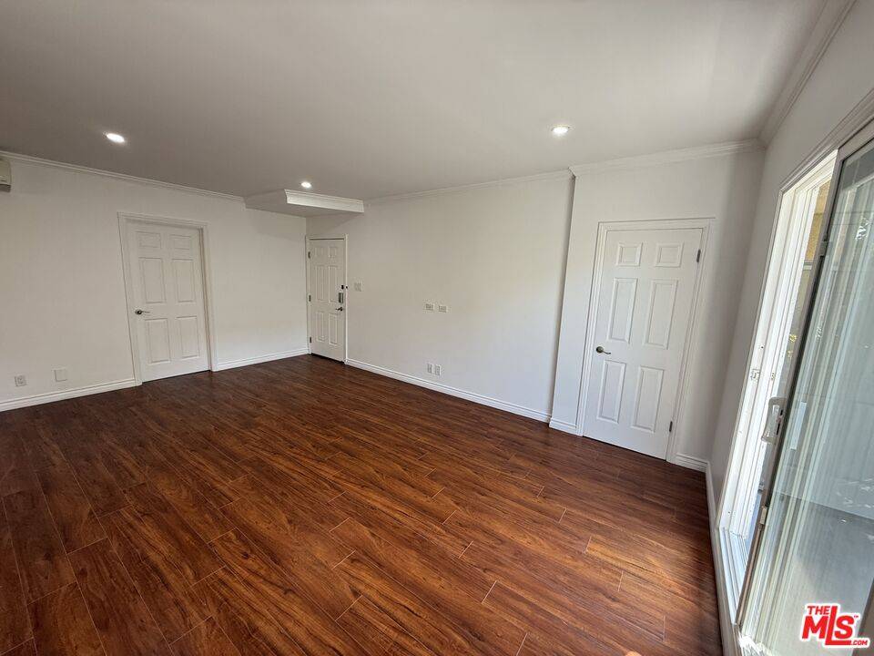 Beverly Hills, CA 90212,332 S Rexford Dr #6