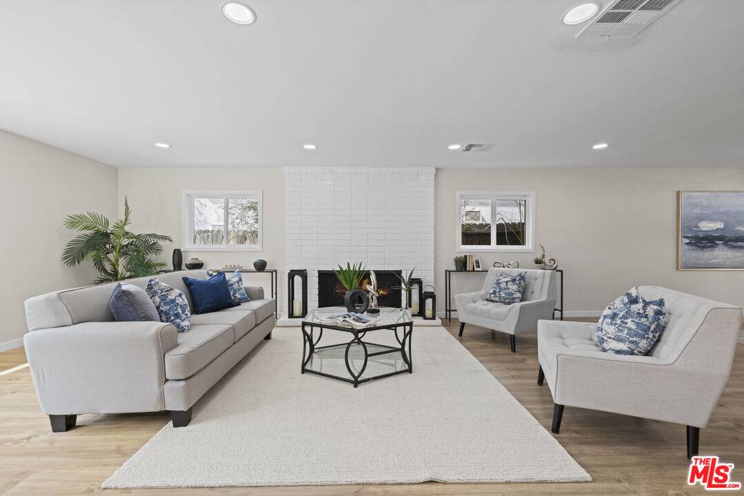 Los Angeles, CA 90077,2400 Nalin Dr