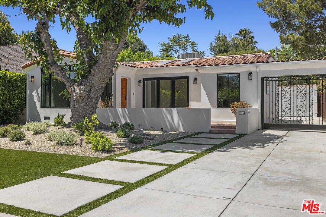 West Toluca Lake, CA 91602,11151 Hortense St