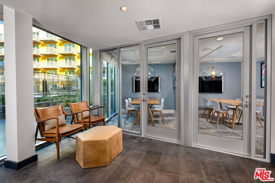 Los Angeles, CA 90005,750 S Oxford Ave #726