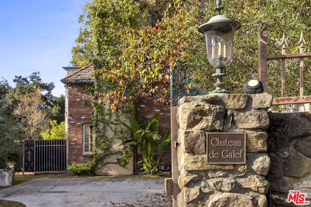 Los Angeles, CA 90077,501 St Cloud Rd