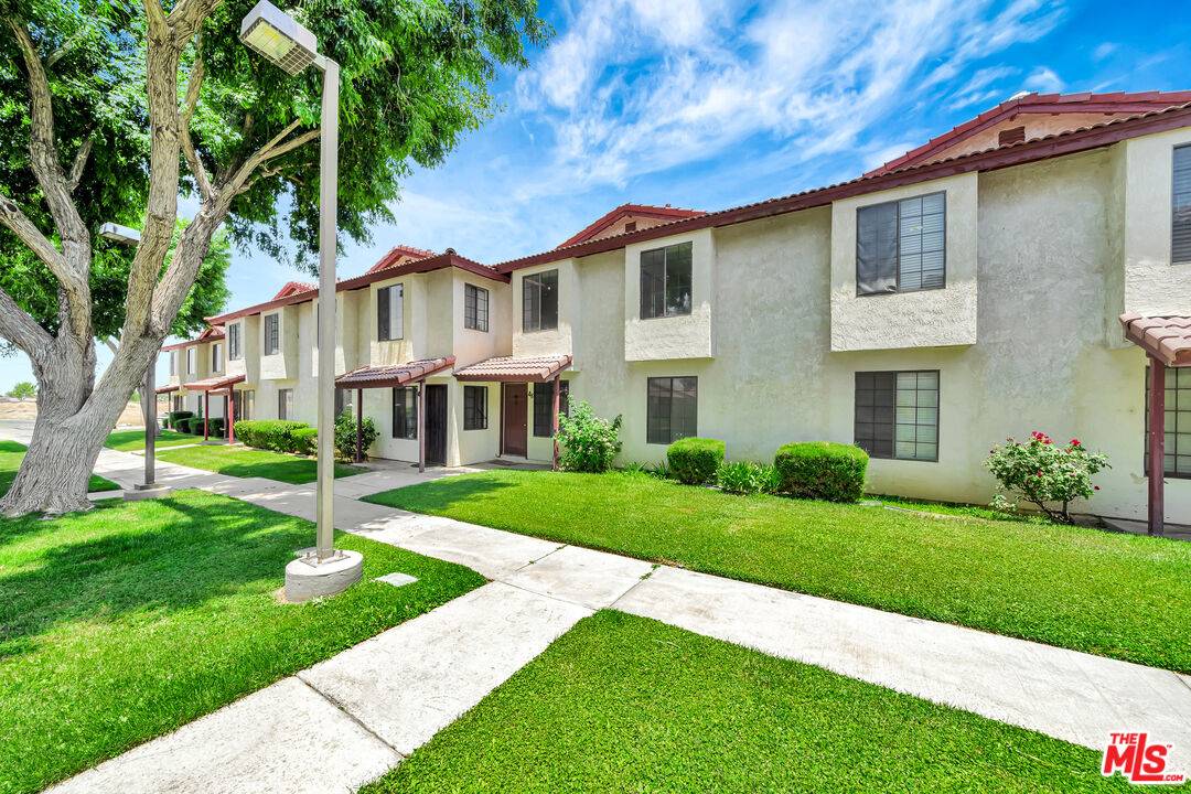 Palmdale, CA 93550,2260 E Avenue Q4 #48