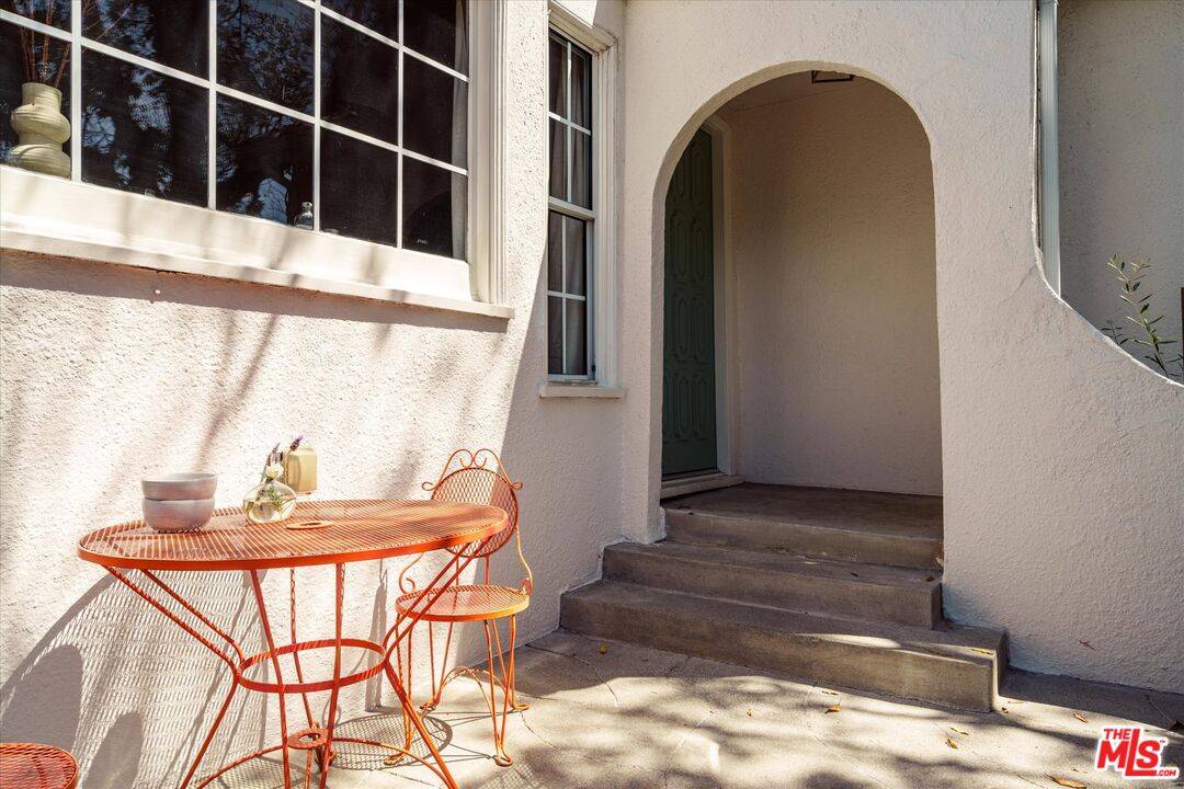 Glendale, CA 91205,1410 Stanford Dr