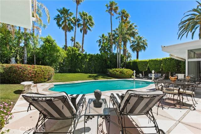 Palm Springs, CA 92262,466 Camino Sur