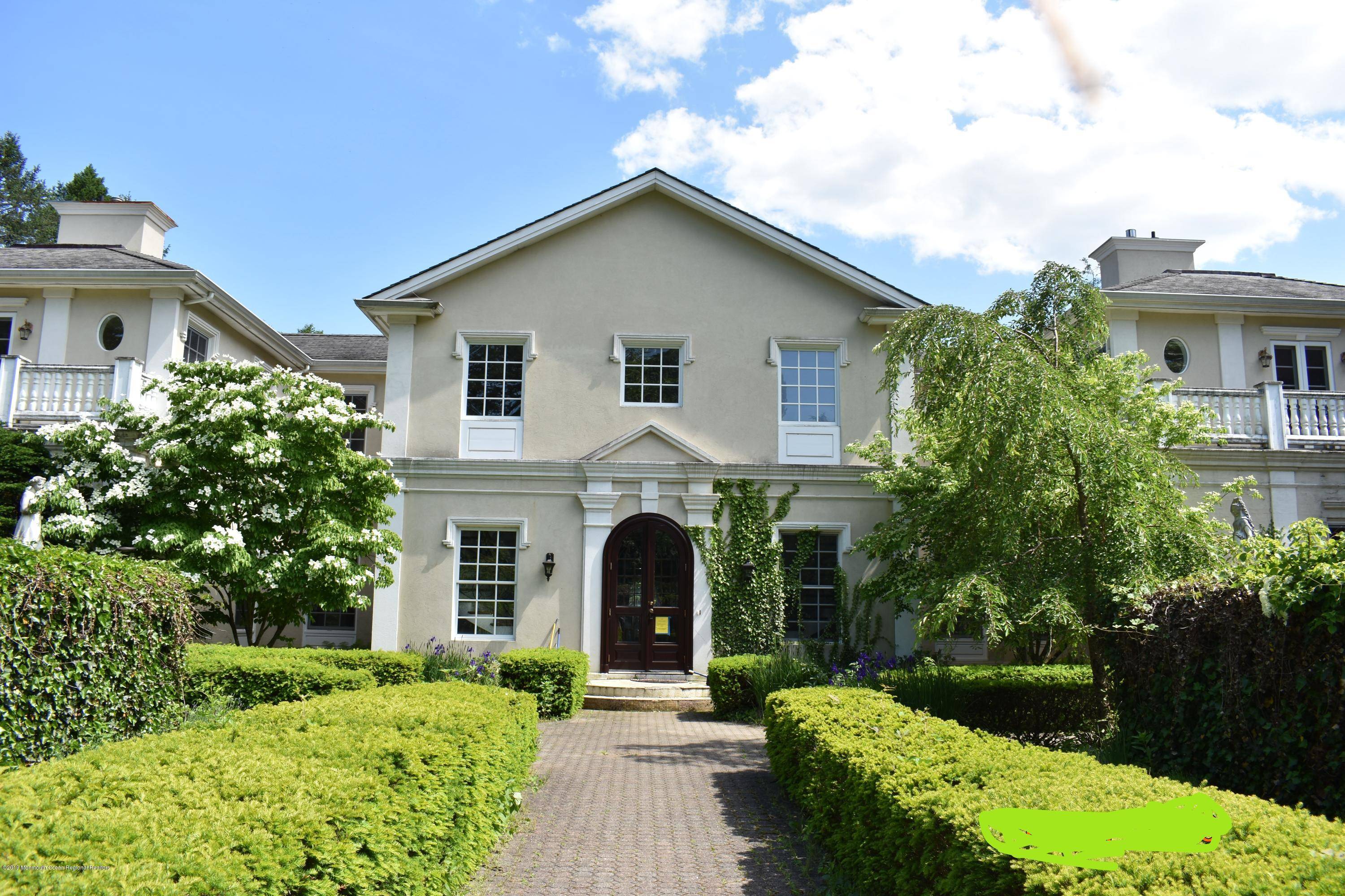 Rumson, NJ 07760,140 Rumson RD