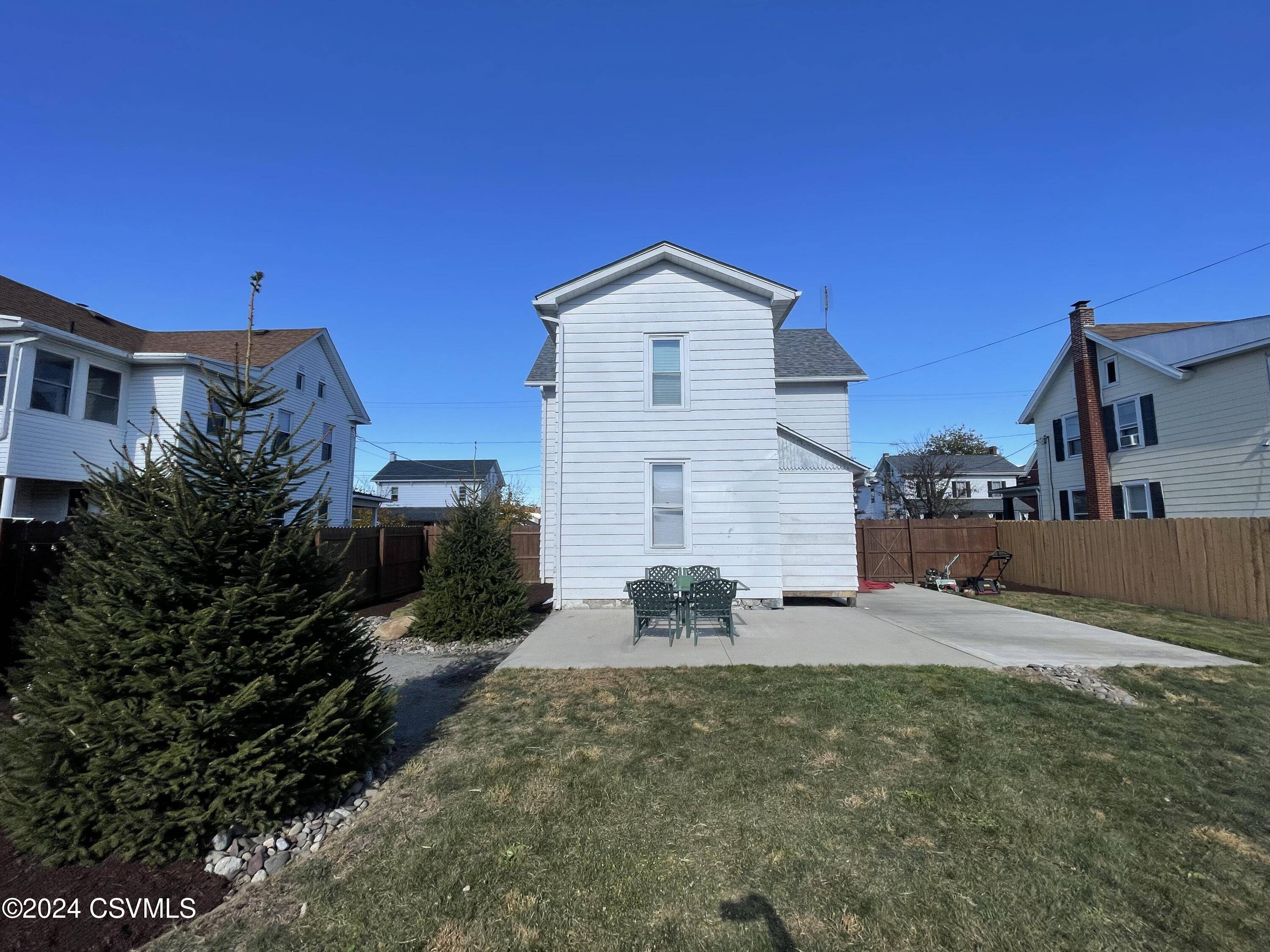 Nescopeck, PA 18635,418 W 4TH Street