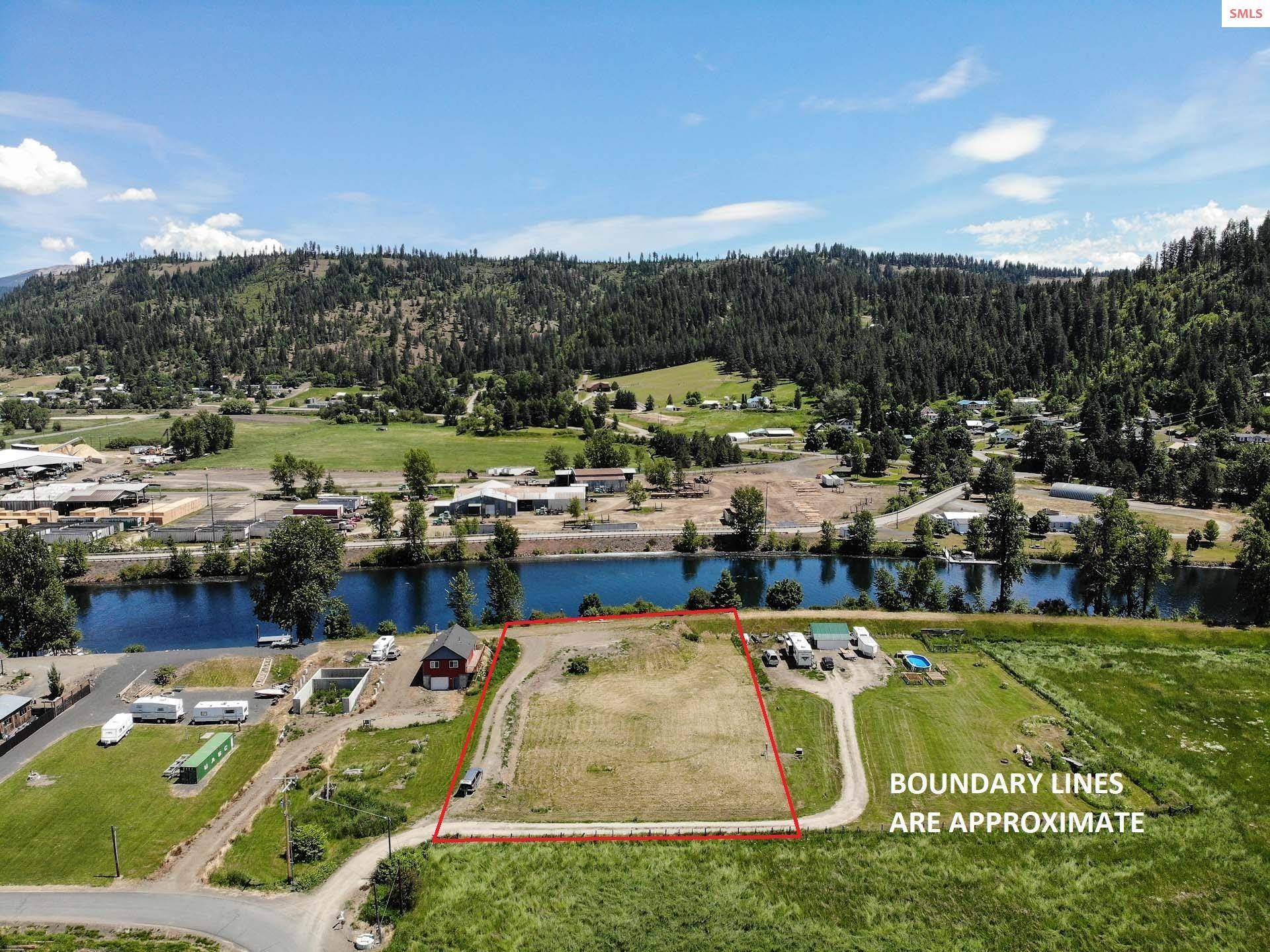 St Maries, ID 83861,397 E Meadowhurst Dr