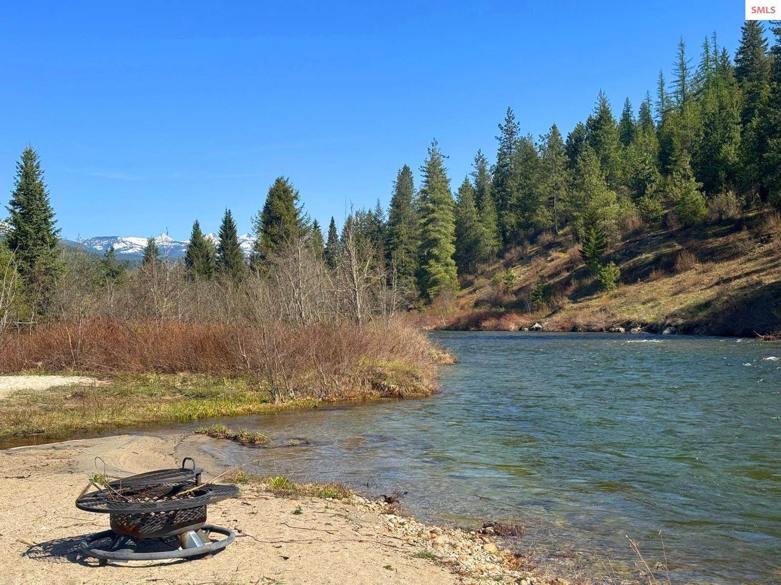 Sandpoint, ID 83864,6045 Upper Pack River Rd