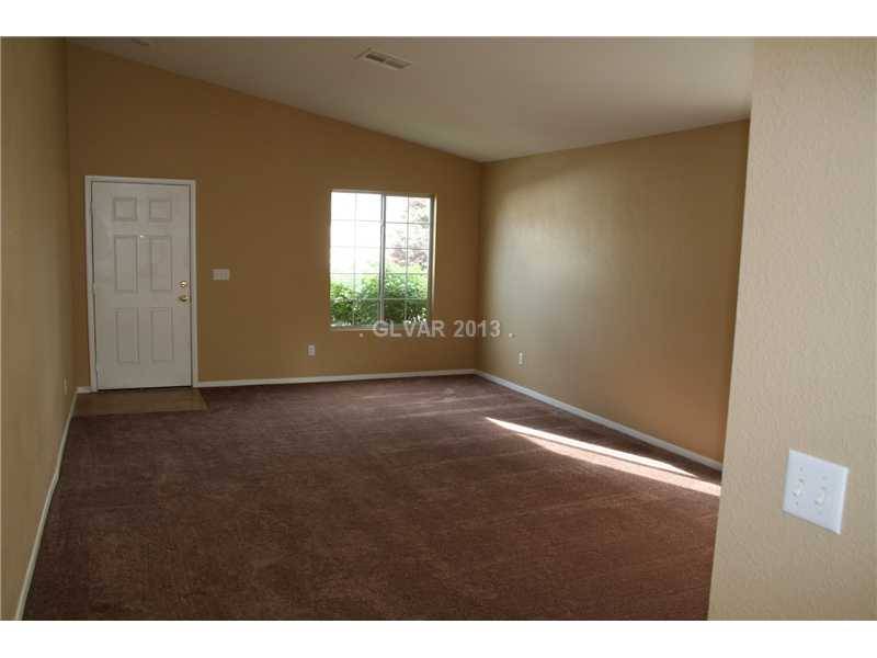 Las Vegas, NV 89143,7905 HOLLOW PINE Street