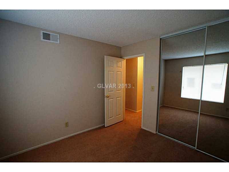 Las Vegas, NV 89120,4063 AUTUMN Street