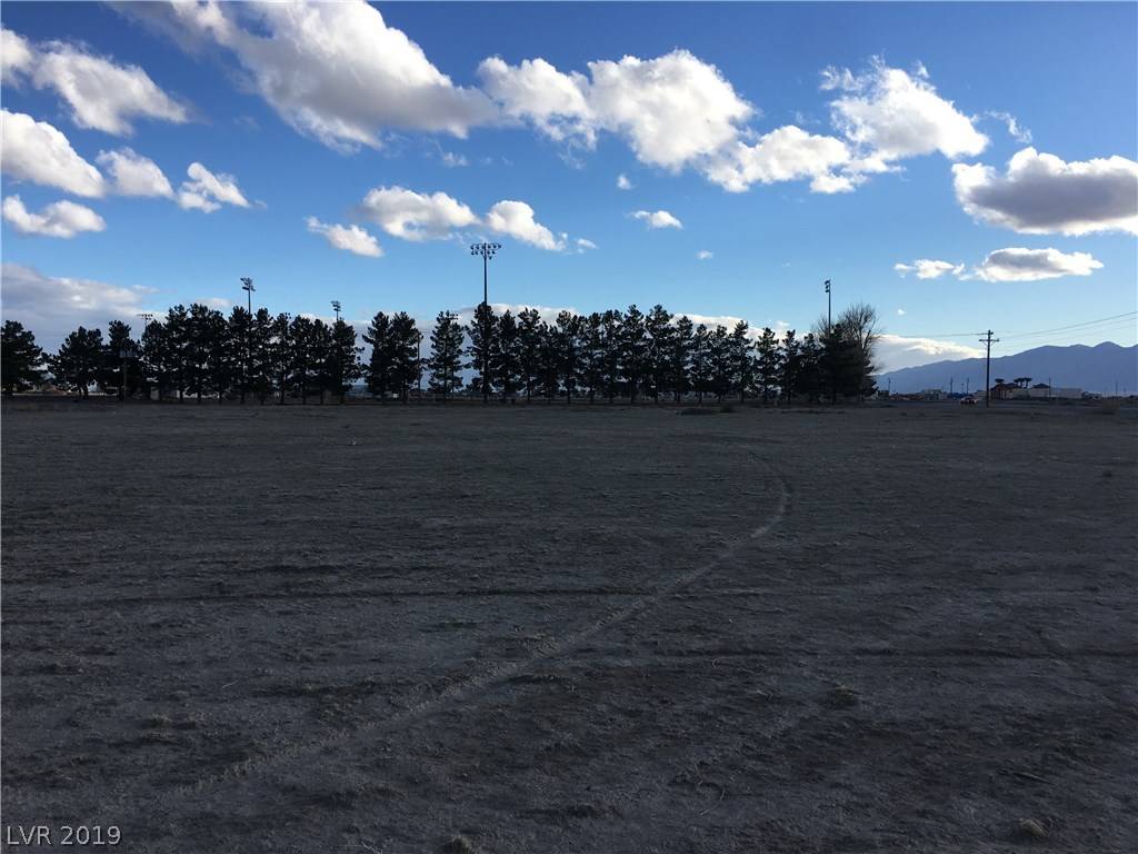 Pahrump, NV 89048,1421 E HIAWATHA Street