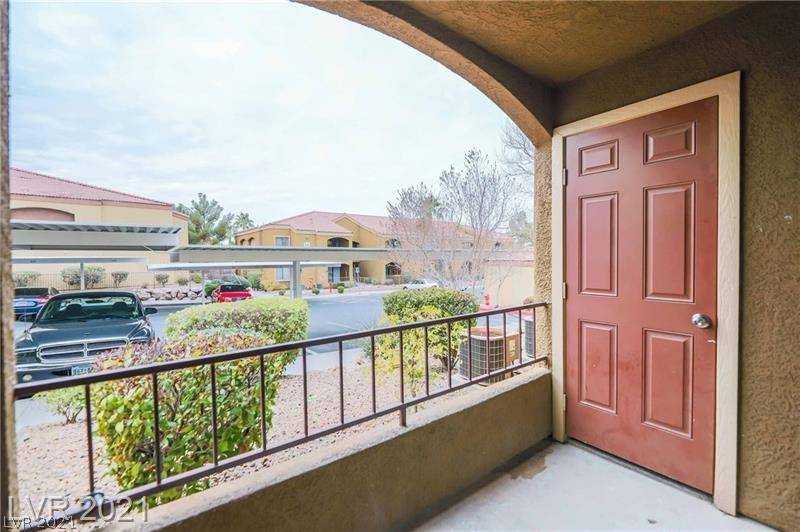 Henderson, NV 89052,950 Seven Hills Drive #2017