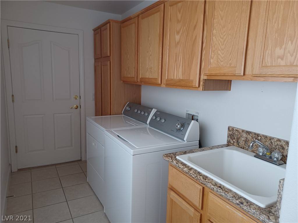 Pahrump, NV 89048,221 Hickory Street