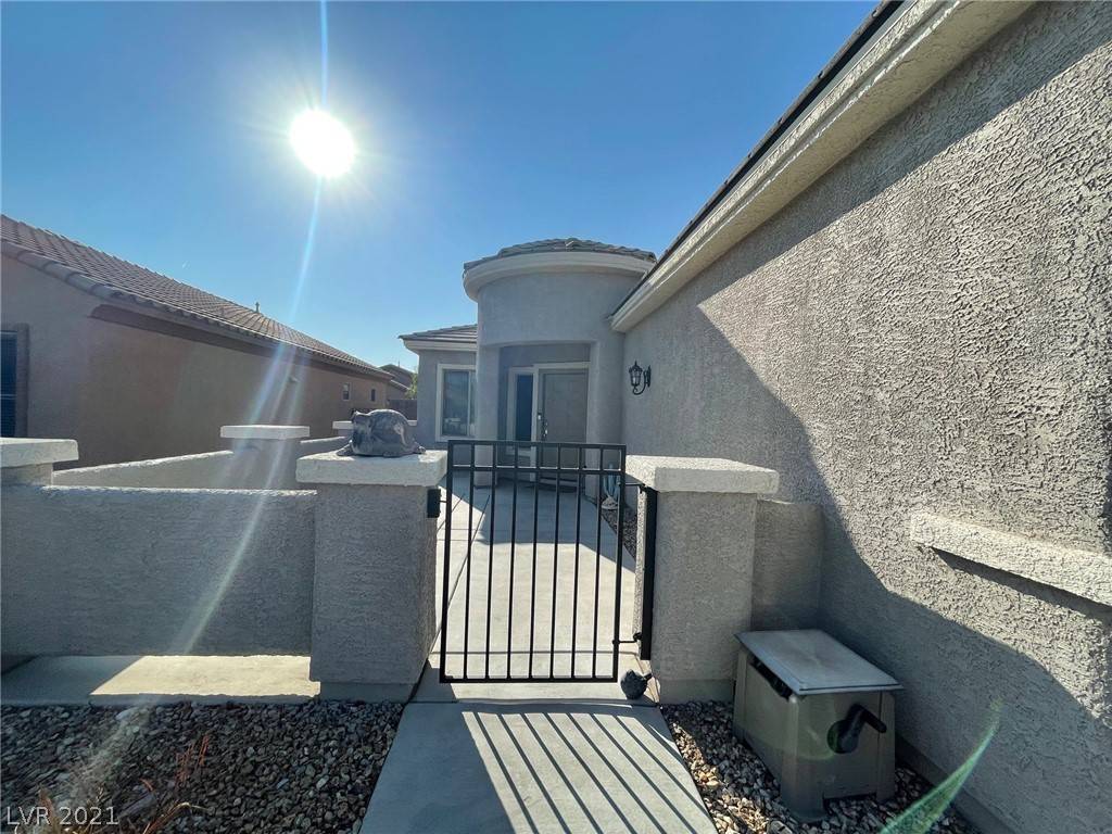 Las Vegas, NV 89122,4027 Shetland Pony Street