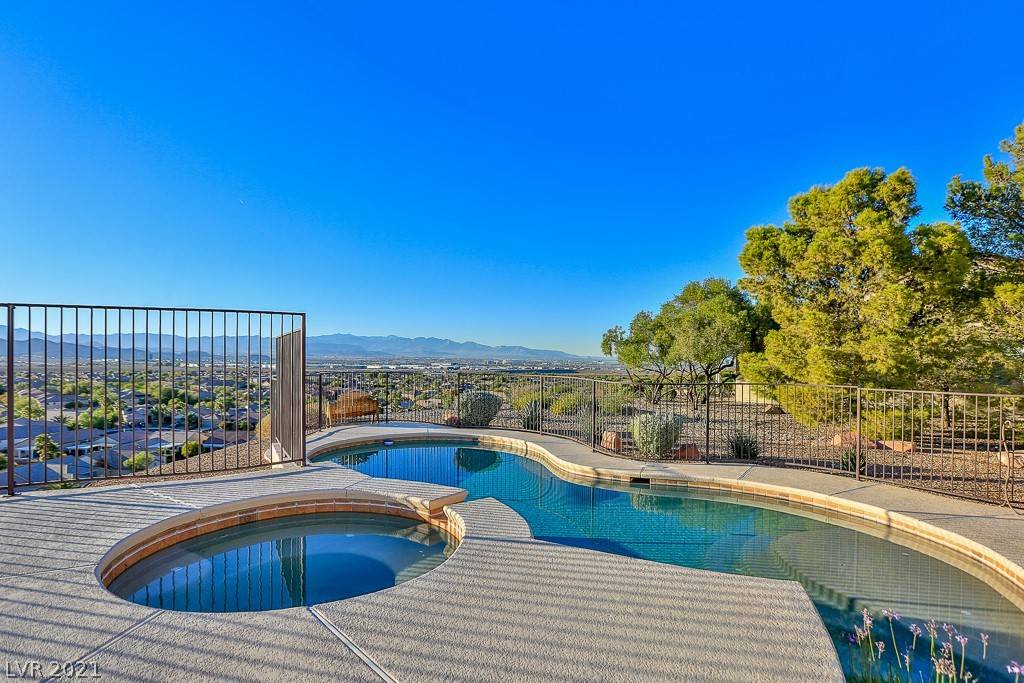 Henderson, NV 89052,3011 Friendship Hill Circle