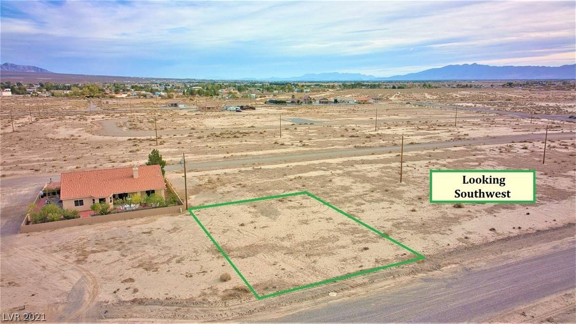 Pahrump, NV 89060,561 Nikki Way