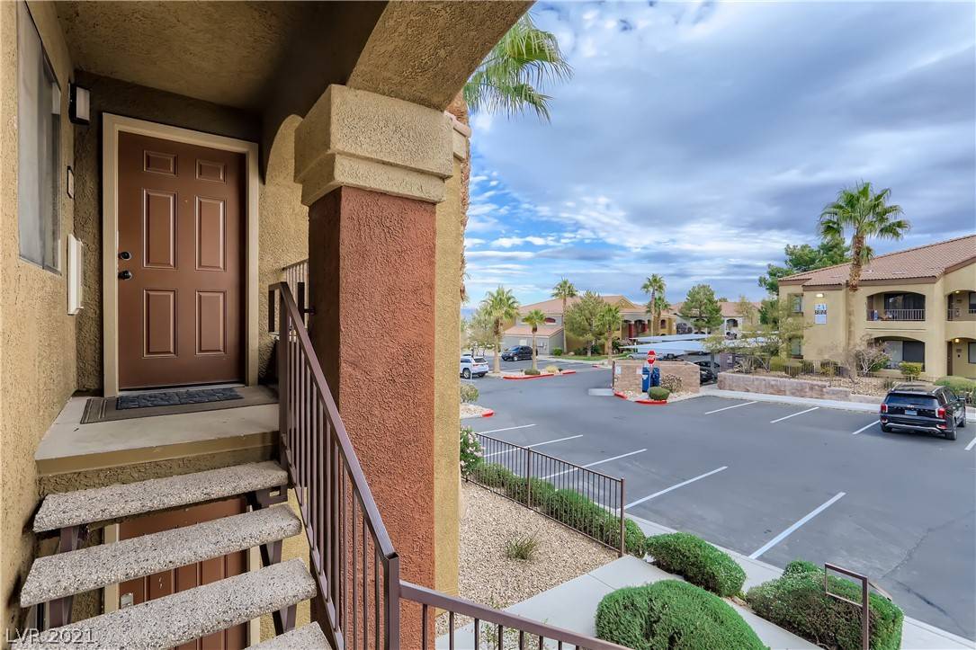 Henderson, NV 89052,950 Seven Hills Drive #2521