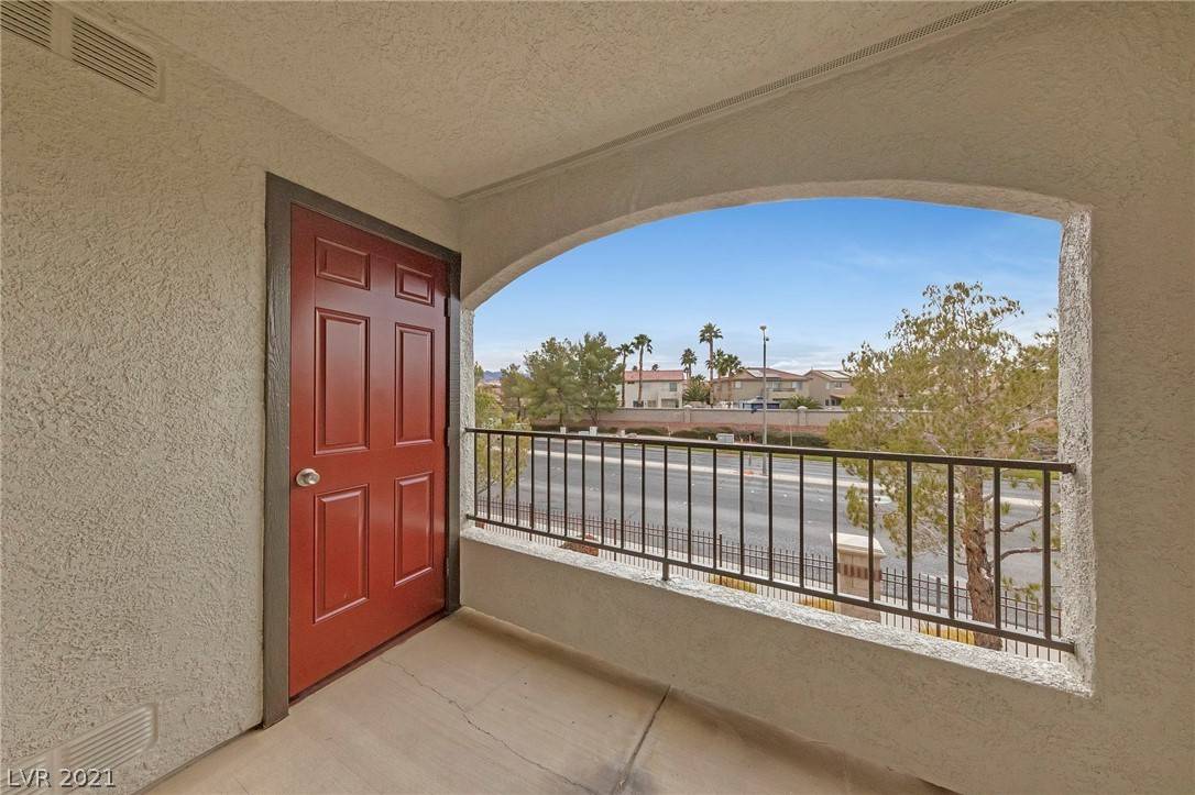 Henderson, NV 89052,950 Seven Hills Drive #726