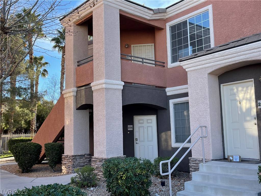 Las Vegas, NV 89128,7625 HIMALAYAS Avenue #204