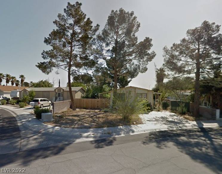 Las Vegas, NV 89108,4249 Carnation Lane