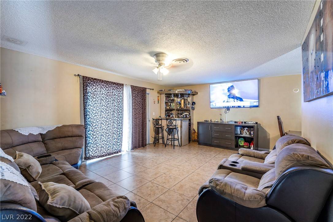 Las Vegas, NV 89107,6425 Villa Mesa Drive