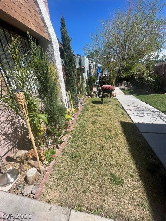 Las Vegas, NV 89120,3647 Villa Knolls East Drive