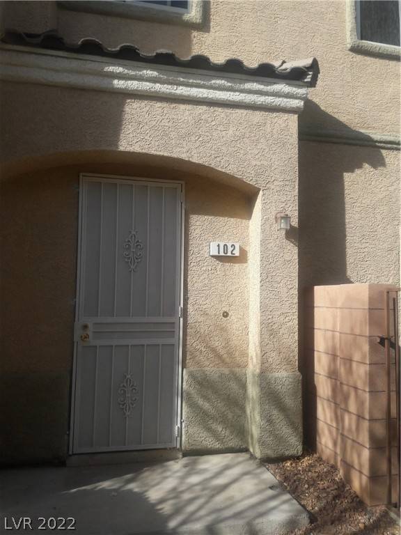 North Las Vegas, NV 89081,6328 Snap Ridge Street #102