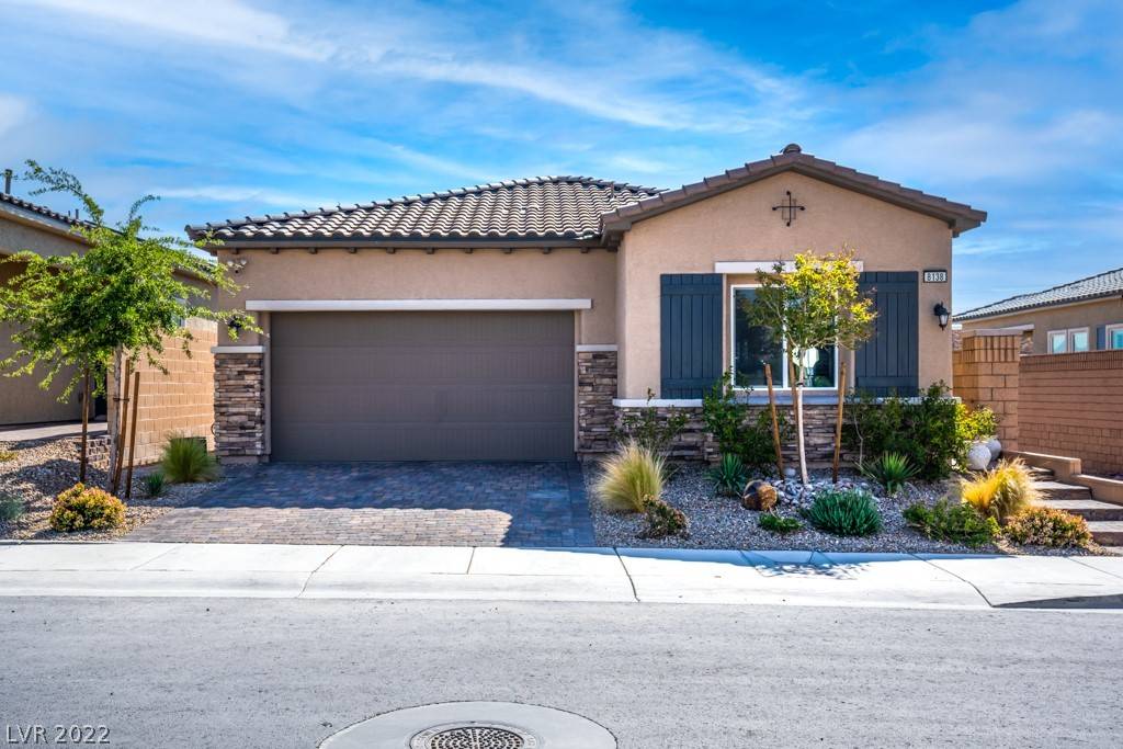 Las Vegas, NV 89166,8138 Skye Dragon Street