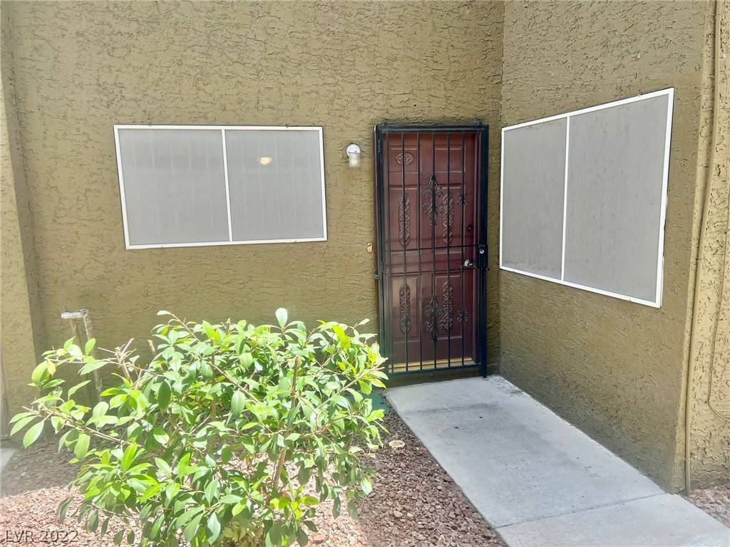 Las Vegas, NV 89169,4698 Monterey Circle #3