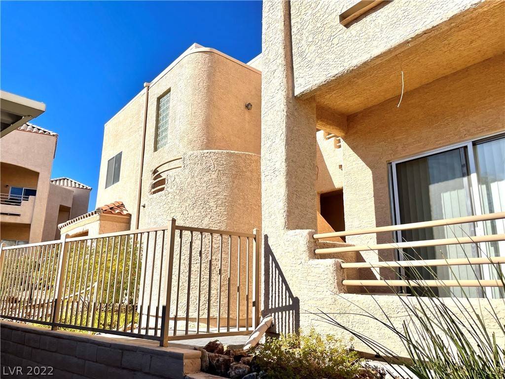 Laughlin, NV 89029,2232 Aspen Mirror Way #204