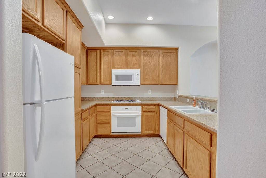 Las Vegas, NV 89123,32 E Serene Avenue #217