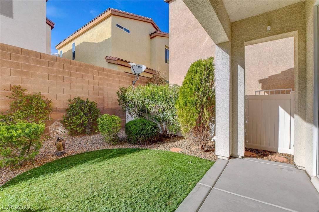 Las Vegas, NV 89113,8167 New Rock Court