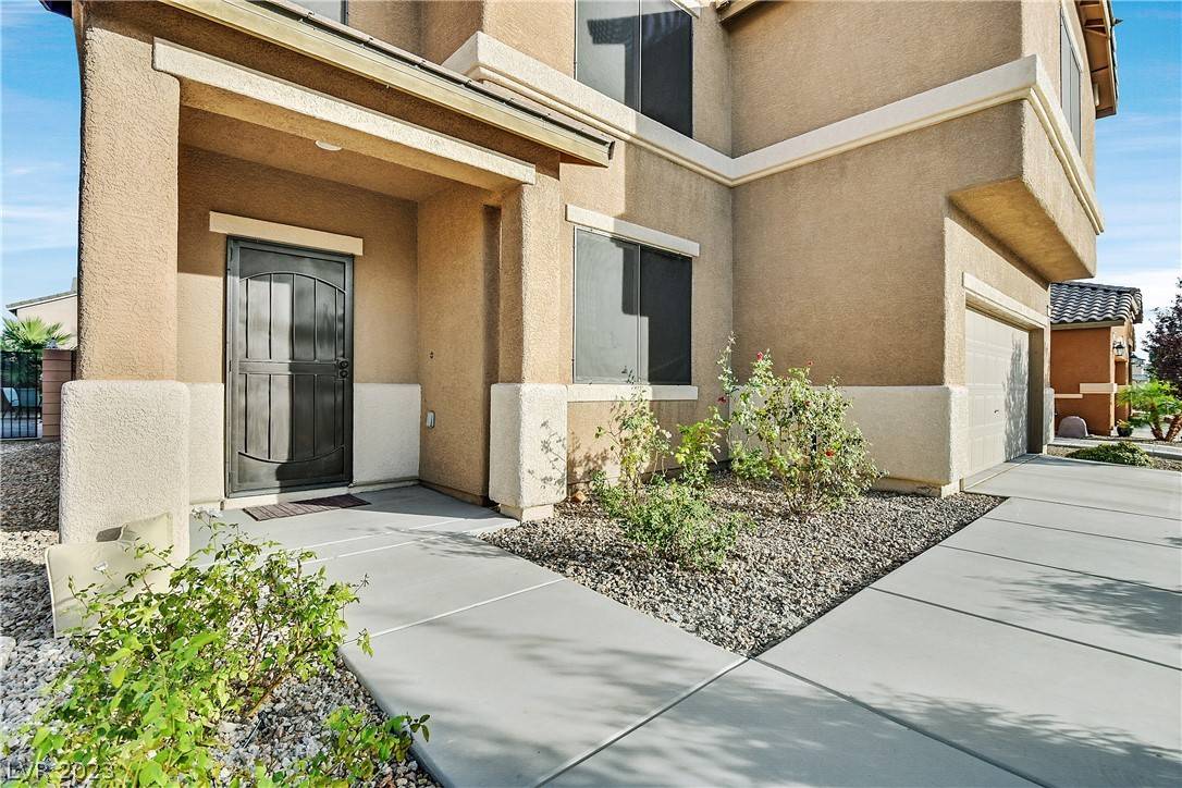 North Las Vegas, NV 89085,8132 Pink Desert Street