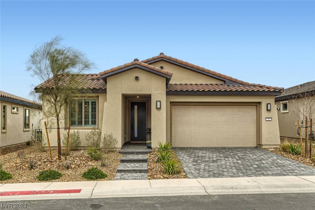 Henderson, NV 89011,22 Sun Mirage Avenue