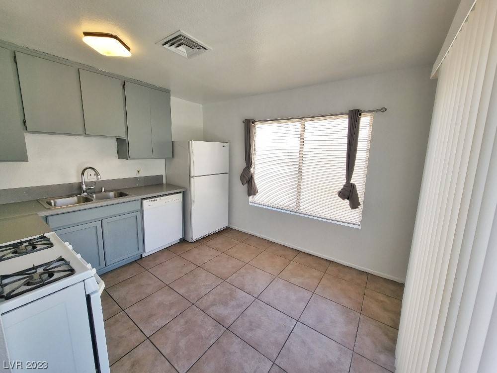 Las Vegas, NV 89147,4811 Treetrunk Avenue