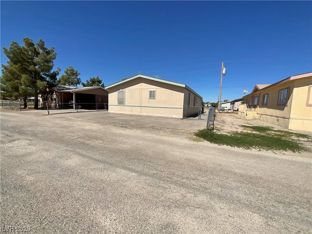 Pahrump, NV 89048,120 Queenstar Street