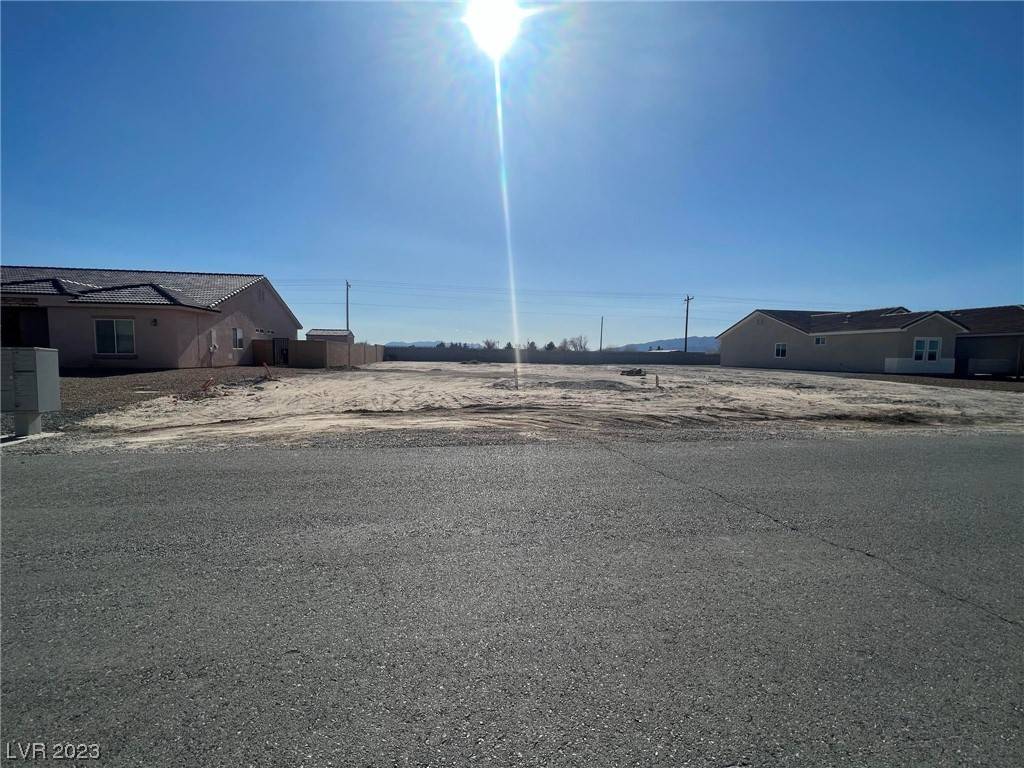 Pahrump, NV 89061,4601 Honey Locust Drive