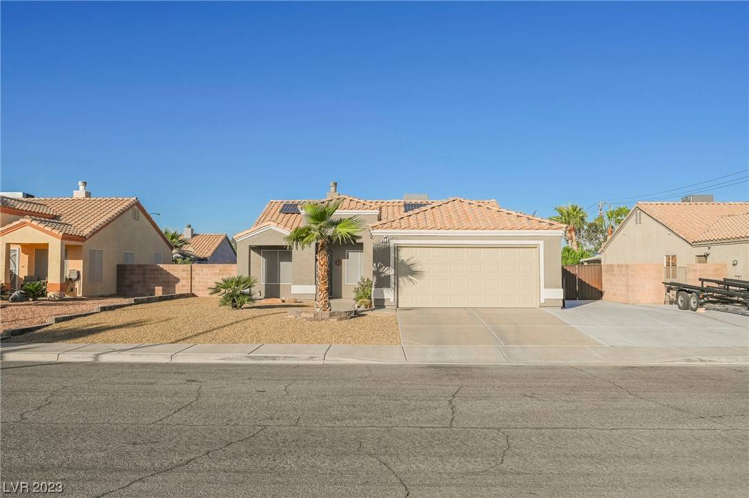 Henderson, NV 89015,815 Mesa Pine Court