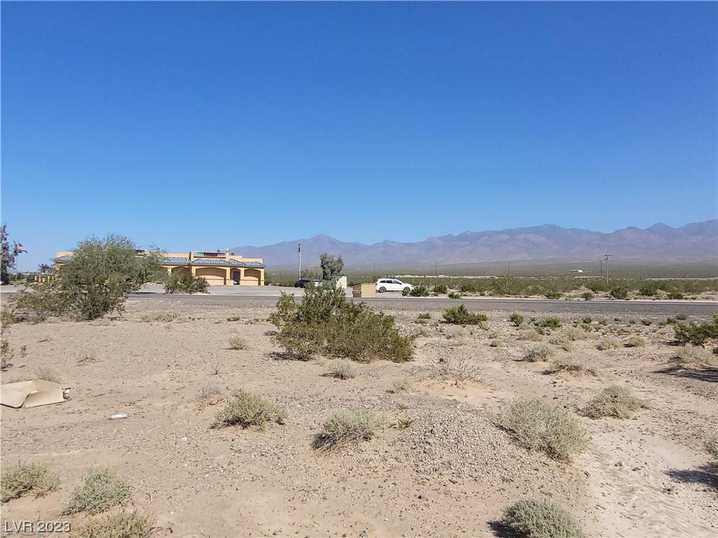 Pahrump, NV 89060,6911 N Moonhill Avenue